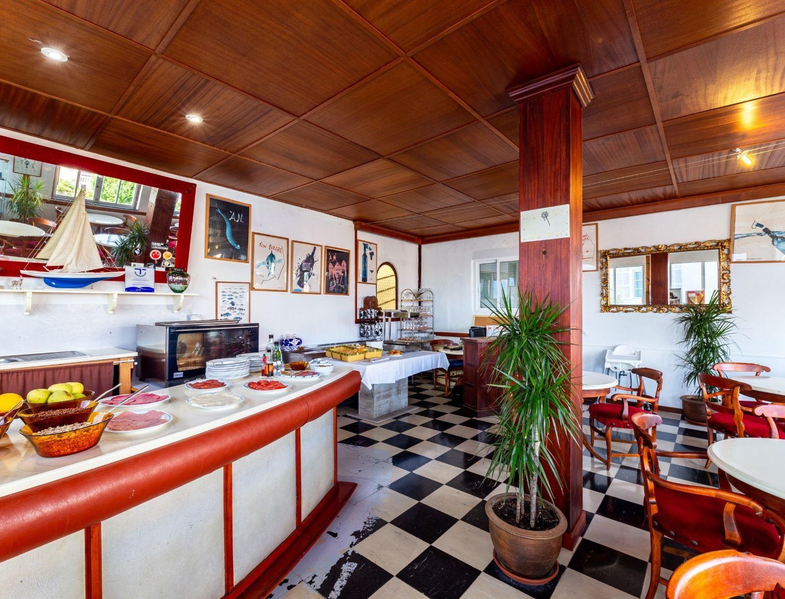 Hostal Residencia San Francisco Пуерто Колом Екстериор снимка