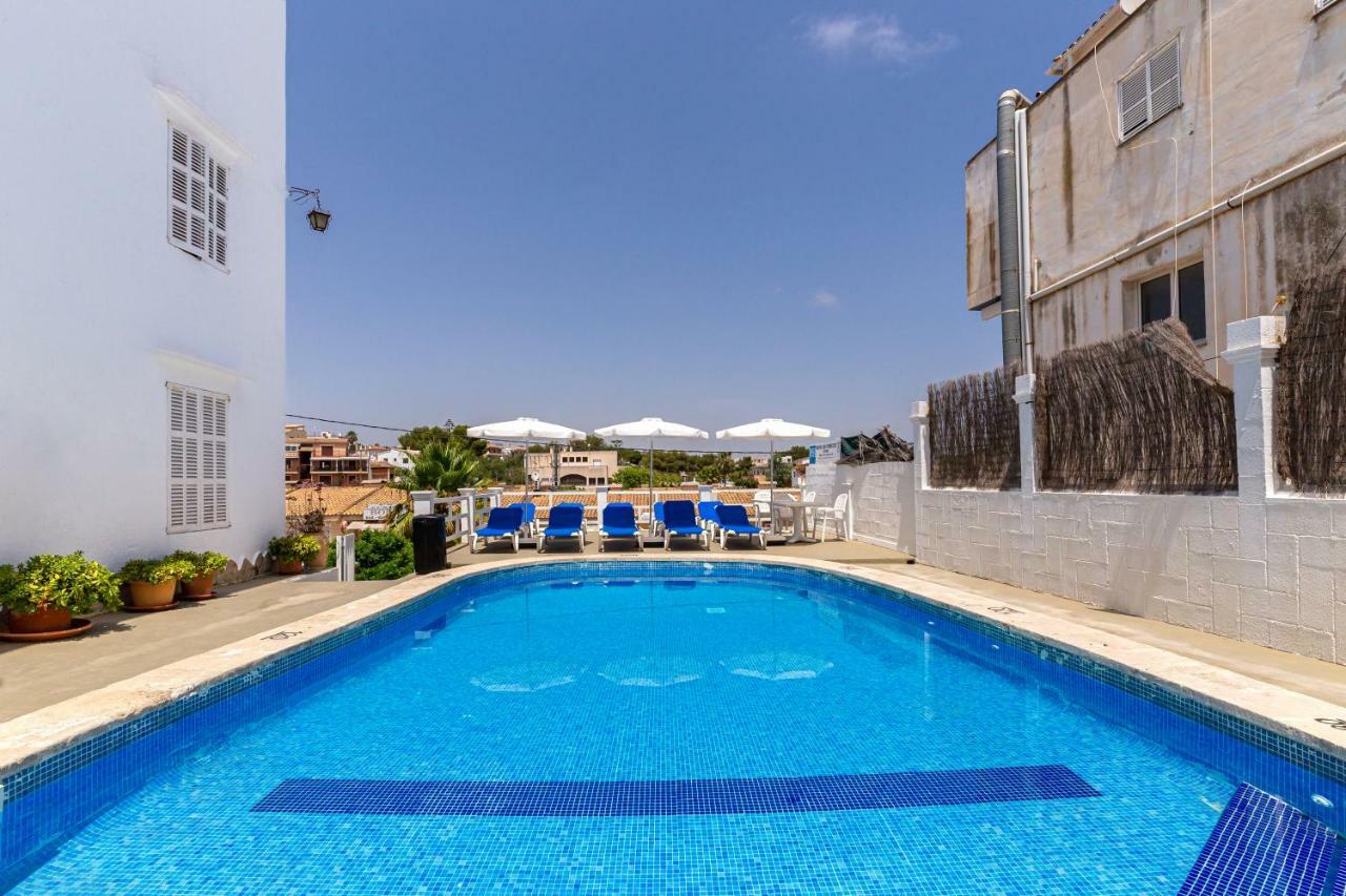 Hostal Residencia San Francisco Пуерто Колом Екстериор снимка